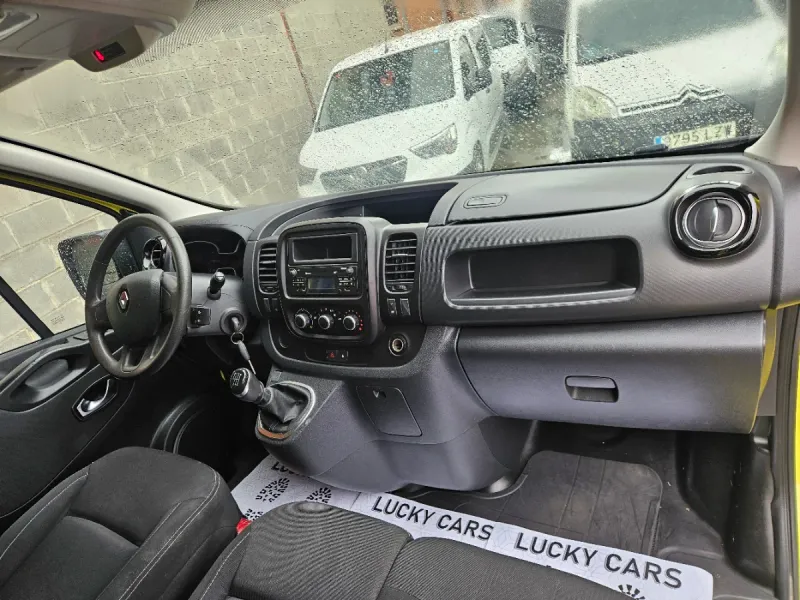 Renault Trafic 2020, foto 12