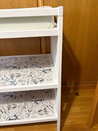 Cambiador Blanco IKEA con Vinilo Decorativo