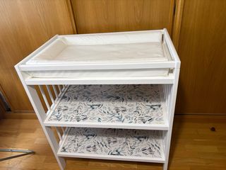 Cambiador Blanco IKEA con Vinilo Decorativo