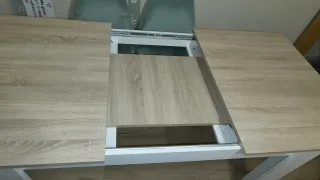 Mesa de comedor y 4 sillas