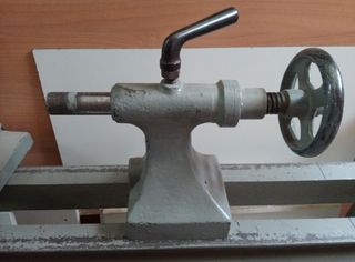 Torno de madera antiguo