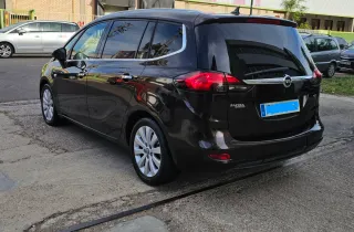 Opel Zafira Tourer 2012