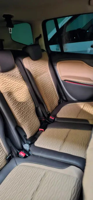 Opel Zafira Tourer 2012