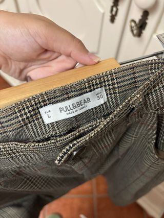 Falda de cuadros gris