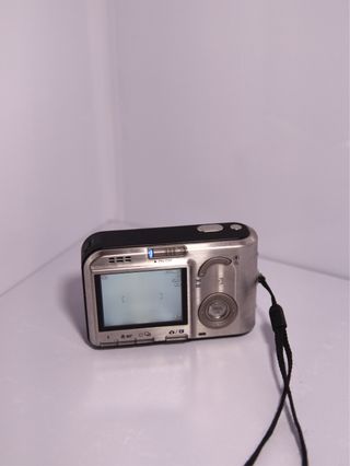 Cámara Digital HP Photosmart R817