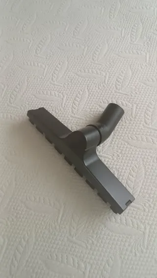 Cepillo aspirador para suelos