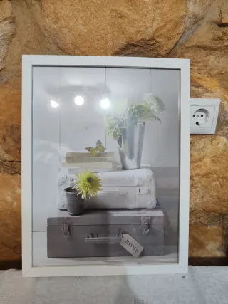 Cuadro decorativo maletas y flores