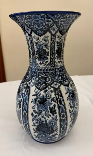 Jarrón de porcelana "Ceramiche Artistiche"
