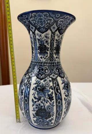 Jarrón de porcelana "Ceramiche Artistiche"