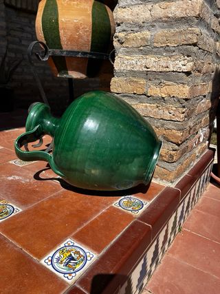 Jarrón grande de cerámica verde