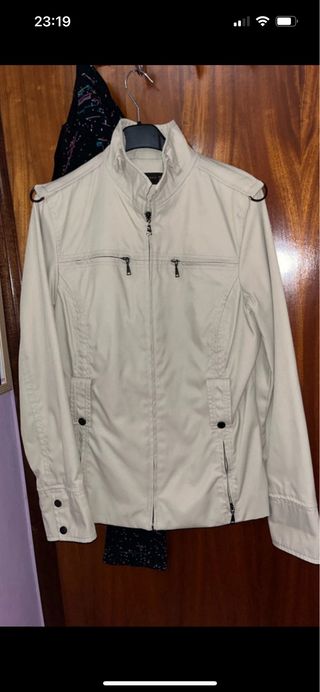 Chaqueta Zara Beige Talla M, prácticamente nueva