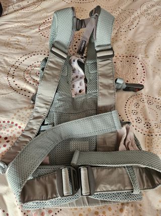 Mochila Porteo Babybjorn One Air Verde suave