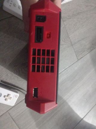 Consola Wii Negra y Roja con Mandos