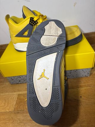 Jordan 4 Lightning