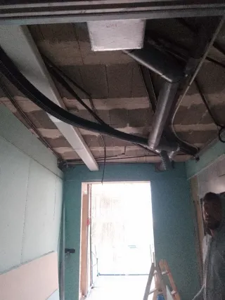 Hola, necesito un oficial de albañilería,