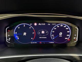 VOLKSWAGEN TIGUAN ( R-LINE )