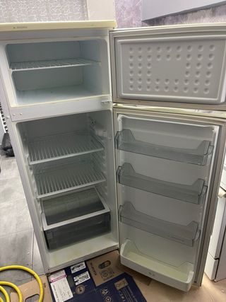 Nevera Aspes blanca
