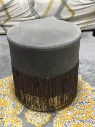 Taburete redondo con flecos