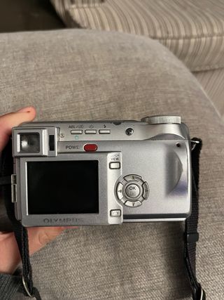 Cámara Olympus C-765 Ultra Zoom Plata