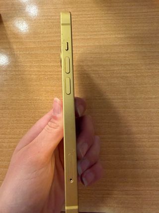 iPhone 14 Amarillo Como Nuevo
