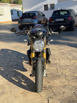 Ducati Monster 1200 S Negra