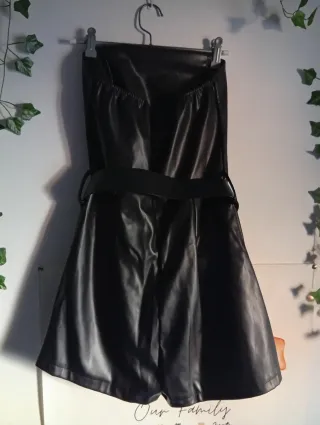 Mono falda pantalón negro efecto piel