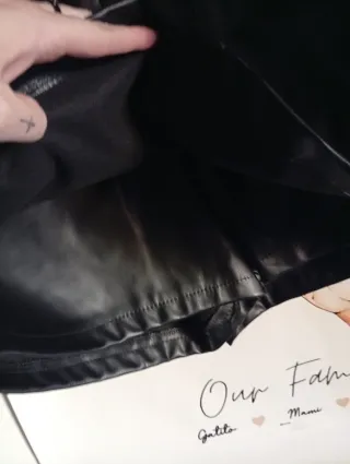 Mono falda pantalón negro efecto piel