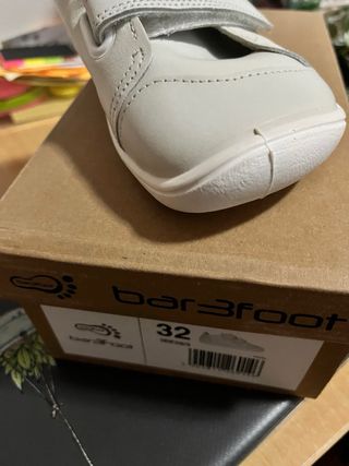 Deportivas bar3foot piel blanco roto T32