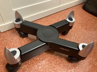 Base CPU Fellowes con ruedas