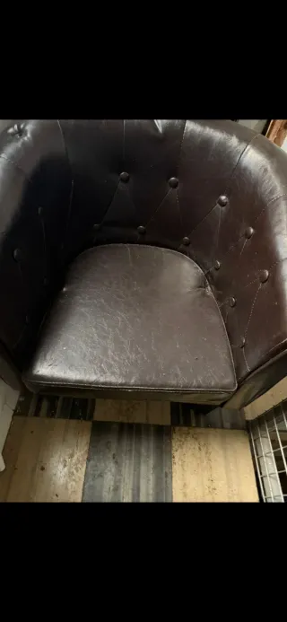 8 Butacas de Piel Marrón Oscuro