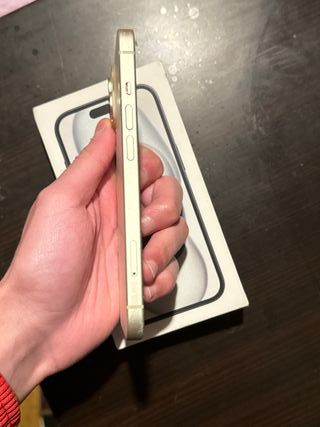 iPhone 15 Amarillo 84% Salud