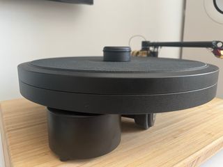 Kuzma Stabi S con brazo Stogi y doble platter