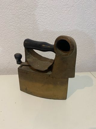 Plancha antigua de carbón