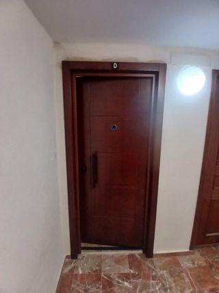 Instalador oficial de puertas acorazadas,brindadas