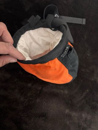 Magnesera Spicobloc Naranja y Negra