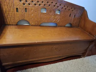 Banco antigo em madeira