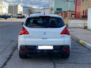 Peugeot 3008 2011