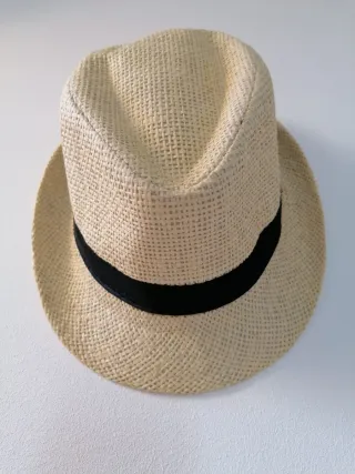 Gorro de paja beige con cinta negra