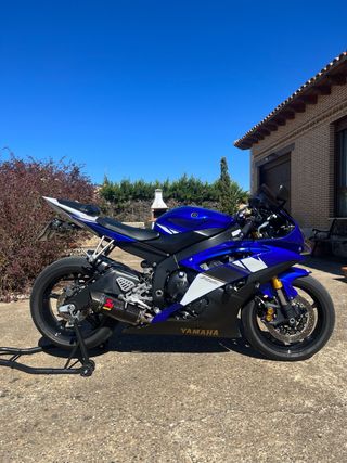 Yamaha R6