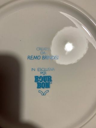 Piatto decorativo dipinto a mano 'Giostre e Pali’