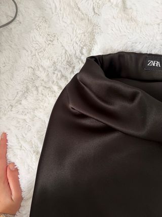 Falda larga Zara marrón satinada