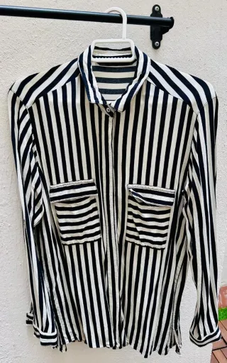 Camisa Rayas Blanco y Negro