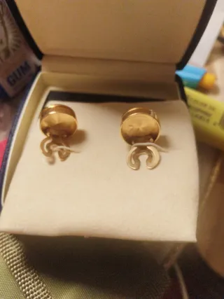 Gemelos Burberry Oro y Rojo