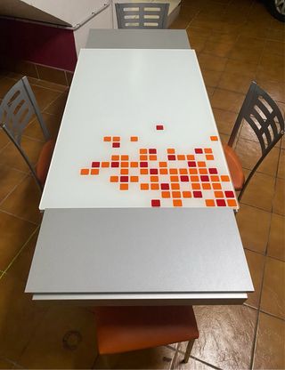 Mesa Cristal Cocina + 3 Sillas + Taburete