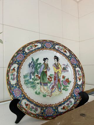 Piatti decorativi orientali