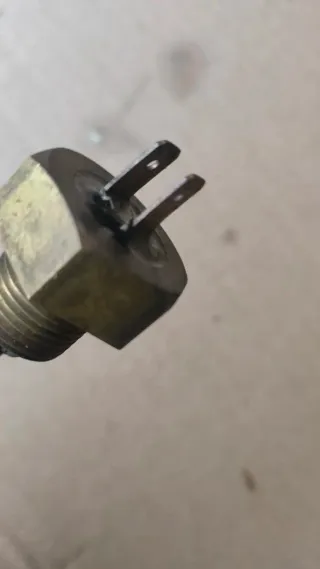 Sensor combustible cbr600f f4 carburacion.