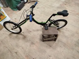 Bicicleta Choper Negra y Verde