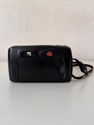 Cámara analógica Samsung AF Zoom 800 35mm funciona