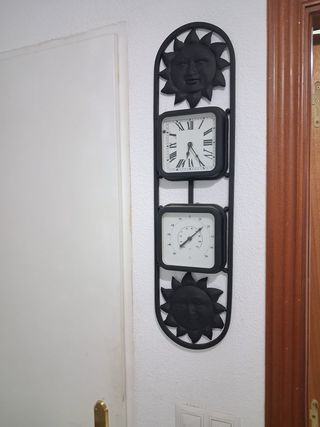 Reloj de pared decorativo sol y termómetro