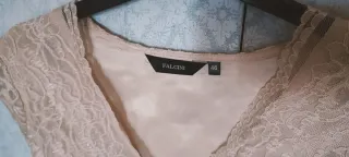 Camisa/top de encaje FALCONI beige. Talla 44/46